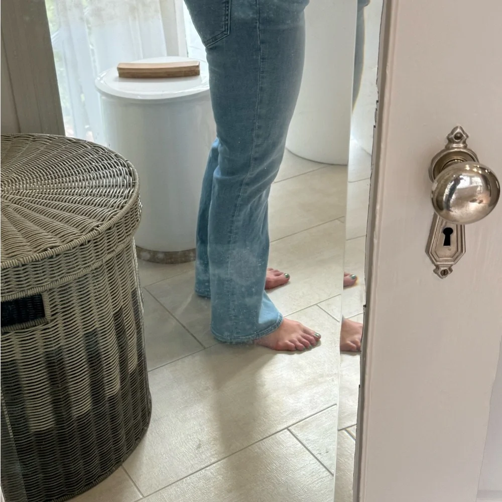Madewell Mid-rise Kick Out Jeans - Picture 6 of 6